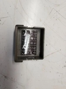 TRIUMPH SPEED TRIPLE 955i FUSE BOX LID (14170) - Picture 1 of 2