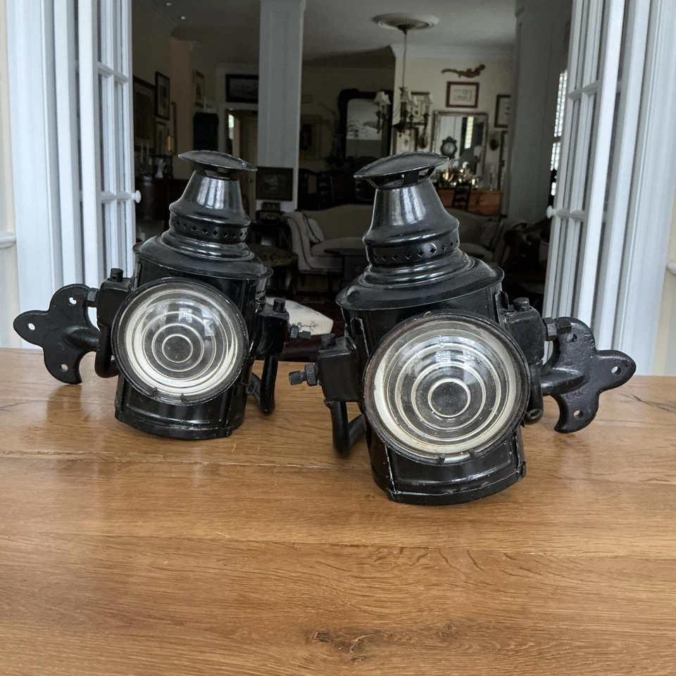 Par de soportes de pared para linternas ferroviarias Adlake c 1930 furgón o carro restaurado Foto 1 de 4