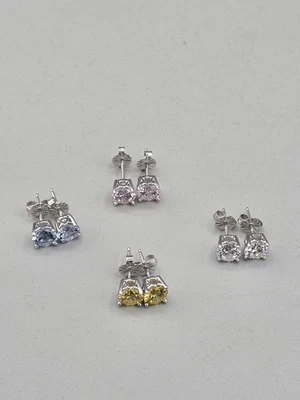 Juego de 4 aretes solitarios de circonita cúbica (circonita cúbica) 925 de ley multicolor Foto 1 de 4