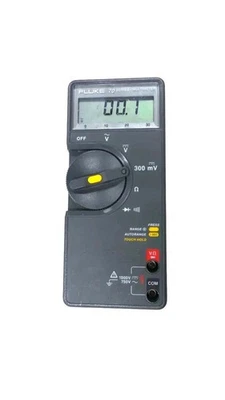 Fluke 70 series II Multimeter - Free Shipping - Image 1 of 3