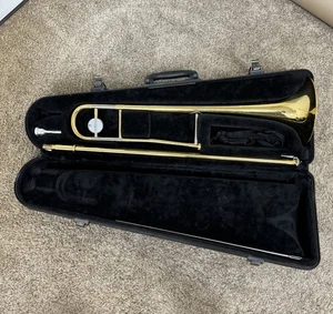 Yamaha Advantage Trombone YSL200AD With Case And Mouthpiece - Picture 1 of 12