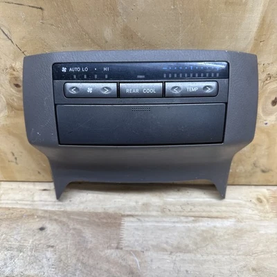 Lexus GX470 2003 2004 2005 2006 2007 2008 2009 Rear Climate & Audio 5590060810 Foto 1 de 4