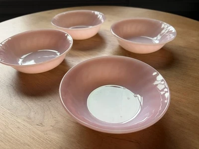 4 件 Fire-King 4 7/8 英寸粉色漩涡玫瑰甜点碗套装 EX++ — 第 1/4 张图片