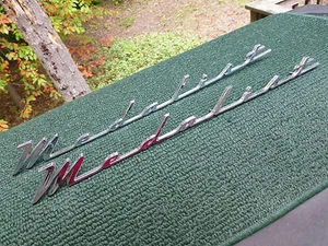 Neu 1956 Mercury Medalist (1or2) BU-16098-A Fender Script Emblem Badge Ornament - Bild 1 von 9