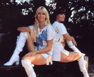 Anni-Frid and Agneta Unsigned 10" x 8" Photo - ABBA *15 - 100% to Cancer Charity - Picture 1 of 1