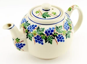 Polish Pottery Teapot 4 Cups Capacity from Zaklady Boleslawiec Poland - Picture 1 of 4