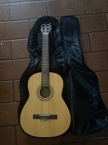 CHITARRA CLASSICA 4/4 SATINATA CON TAVOLA ARMONICA IN ABETE TOLEDO Tc902mt - Foto 1 di 7