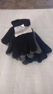 .Kids 4 Pairs of Stretch To Fit Gloves NEW!! - Picture 1 of 1