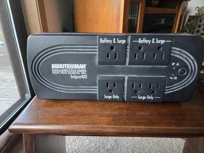 Protector contra sobretensiones de respaldo de batería UPS Minuteman Enspire 400 probado en400 Foto 1 de 4