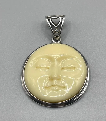 Colgante Cara Luna Llena Bovina Tallada con Bisel Plata de Ley y Fianza 13 gr Foto 1 de 4