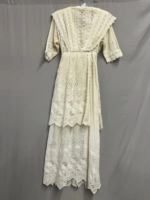 Vestido Imperio Eduardiano Cintura Ojales 1910-1912 7 Pétalos Flor Algodón Crudo  Foto 1 de 4