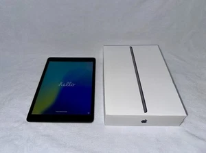 Apple iPad 8th Gen 10.2” Wi-Fi A2270 128GB Space Gray with the Box - Picture 1 of 8