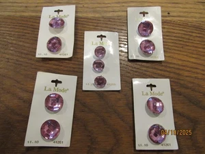 Vintage 5 La Mode Button Cards faceted plastic buttons - pink/purple - clothing - Picture 1 of 4