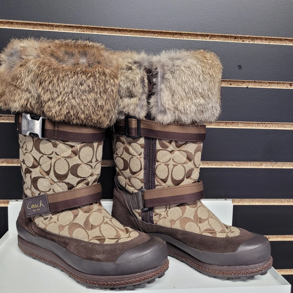 COACH Mariette Winter Boot Size 8M Signature Khaki Fabric Fur Suede A7185 - Image 1 of 4