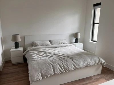 Juego de muebles de dormitorio IKEA King blanco - marco de cama, 2 mesitas de noche, tocador moderno Foto 1 de 4