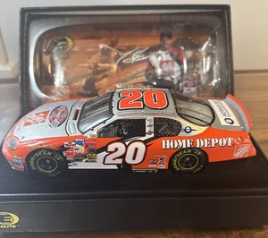 Tony Stewart 2003 Home Depot Elite Nascar 1/24 Diecast Action 2002 Champion - Bild 1 von 18
