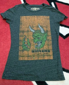 CAMISA DE CONCIERTO ENVEJECIDA NIRVANA PERLA JAM COW PALACE 12/31/91 Talla MEDIANA - Imagen 1 de 2