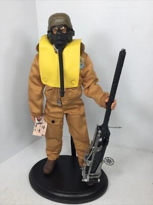 1/6 CUSTOM GI JOE WW2 B-17 8TH AIR FORCE BOMBER WAIST GUNNER .50 CAL . MG +STAND - Image 1 of 4