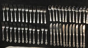 49 pc Cambridge Alyssa Stainless Flatware.....t1 - Bild 1 von 8