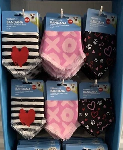 3 FOR $6 YOU PICK! VIBRANT LIFE HEART XOXO DOG BANDANA’S (XS/S, M/L) NEW - Picture 1 of 5