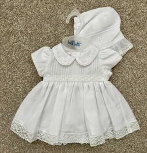 Will'beth Gorgeous Newborn Baby Girl White Dress & Bonnet Set Pearls NWT Sz0 - Picture 1 of 4