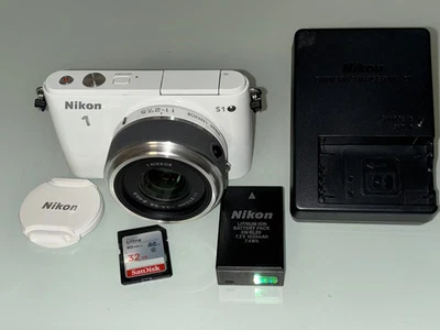 Nikon 1 S1 Spiegellose Systemkamera, Weiß, Top Zustand Neuwertig !!! - Bild 1 von 4