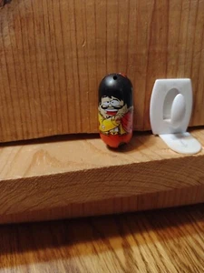 Moose Mighty Beanz 2010 #122. BULLFIGHT - Picture 1 of 3