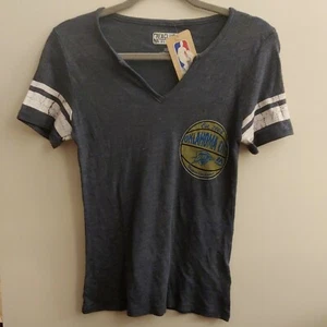 OKLAHOMA CITY THUNDER WOMEN'S EXCLUSIVE COLLECTION NBA SHIRT Small S New Tags - Picture 1 of 4