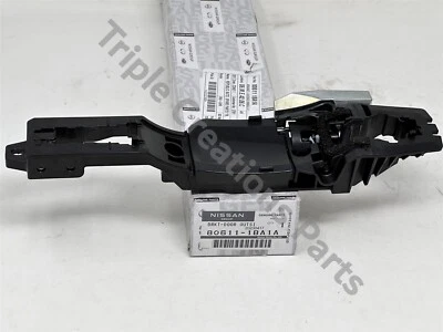 Soporte Infiniti genuino 806111BA1A - mango exterior LH 80611-1BA1A OEM Stock en EE. UU. Foto 1 de 4