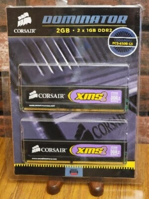Corsair Dominator 2GB (2x1GB) DDR2 PC2-8500 C5 1066MHz CM2X1024-8500C5D - Image 1 of 3