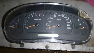 Holden Commodore VT V6 Instrument Cluster 92075351 - Picture 1 of 4