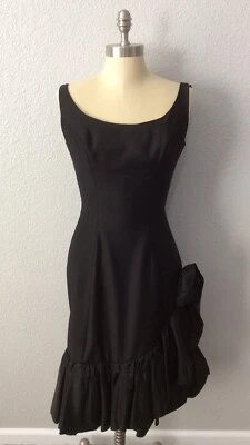 Vestido negro pequeño vintage Robinson's California con volantes sin mangas talla 6 Foto 1 de 4