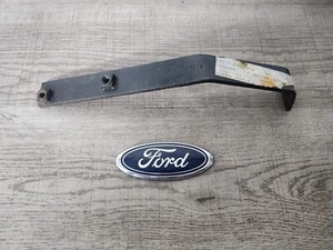 FORD CORTINA Mk5 FRONT BUMPER BRACKET 76 BB 17A 979 CA NEW OLD STOCK - Picture 1 of 2