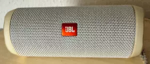 JBL Flip 4 Bluetooth Lautsprecher - Weiß - NEUER AKKU - GETESTET - siehe VIDEO - Bild 1 von 10