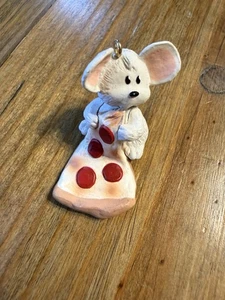 Hallmark Andenken Ornament 1990 Peperoni Maus - Maus mit Pizzascheibe - Bild 1 von 8