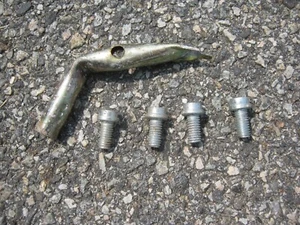 Set of Locks and key for 1982 to 1996 Chevy Caprice 15 inch wire spoke hubcaps - Picture 1 of 21