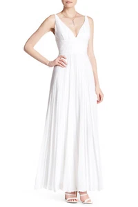Laundry ~ White Chiffon Deep V-Neck Open Back Accordion Formal Gown 12 NEW $325 - Picture 1 of 9