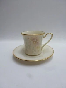 Noritake 7702 Süße Überraschung Tasse und Untertasse - Bild 1 von 4