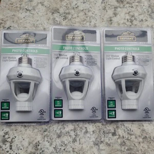 3x NEW Defiant 360 degree Motion Light Control Motion Activated PHOTO CONTROL - Picture 1 of 2