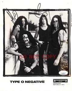 Banda Negativa Tipo O FIRMADA Reimpresión 8x10 Foto Autografiada RP #2 - Imagen 1 de 1