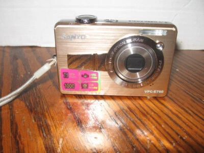 Sanyo Xacti VPC-E760 7.1 MP Digital Camera Battery 4GB - Image 1 of 4