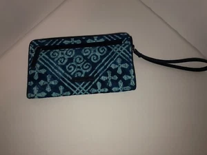 Vera Bradley RFID Handgelenktasche mit Frontreißverschluss in kubanischen Fliesen - Bild 1 von 4