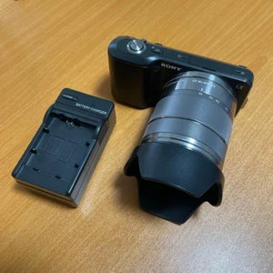 Sony Alpha NEX-5N 16,1 megapixel fotocamera mirrorless nera con E18-55 mm F3,5-5,6 OSS SEL1855 - Foto 1 di 8