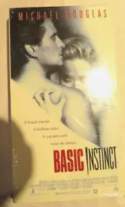 THRILLER VHS TAPE Basic Instinct 1992 Michael Douglas, Sharon Stone - Picture 1 of 7