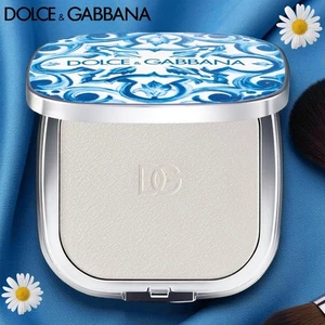 Polvo desenfocante universal embellecedor piel desnuda brillo solar Dolce & Gabbana - Imagen 1 de 7