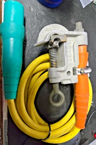12 ft 2 GA SALISBURY SINGLE GROUNDING C-CLAMP 2531 600V 795KCM 26X7 - Picture 1 of 7