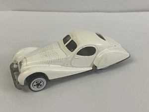 Vintage 1987 HOT WHEELS JAGUAR SPLIT WINDOW COUPE WHITE W/ WHITEWALL TIRES NICE - Picture 1 of 9