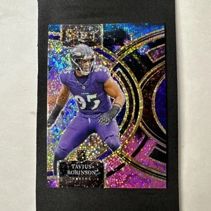 Tarjeta de novato Panini Select Tavius Robinson Cosmic Prizm 2023 #114 SSP Ravens radiocontrol - Imagen 1 de 12