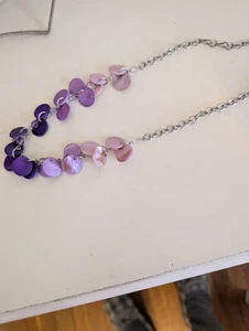Very cute "shades of purple" disc and stone necklace 16" - Picture 1 of 1