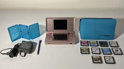 Consola Nintendo DS Lite Rosa con Estuche Cargador y 10 Juegos - Probada Foto 1 de 4